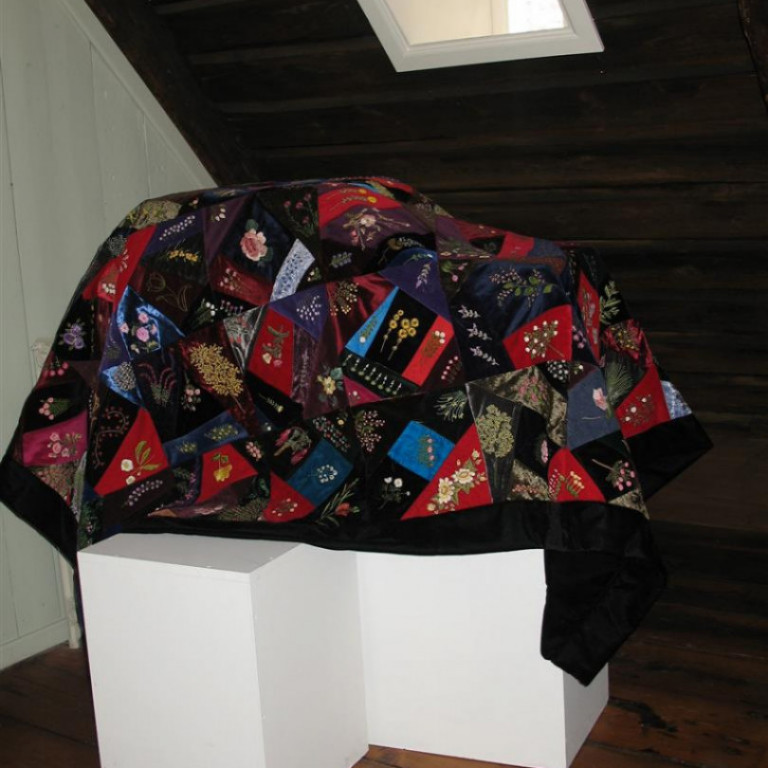 Frá sýningunni BLÓMABREIÐUR SISSU