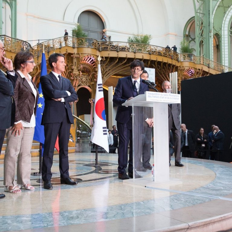 Frá opnunarathöfn: Henri Jobbé-Duval framkvæmdastjóri Révélations, Martine Pinville, Manuel Valls forsætisráðherra Frakklands og Serge Nicolle forseti Ateliers d'Art de France