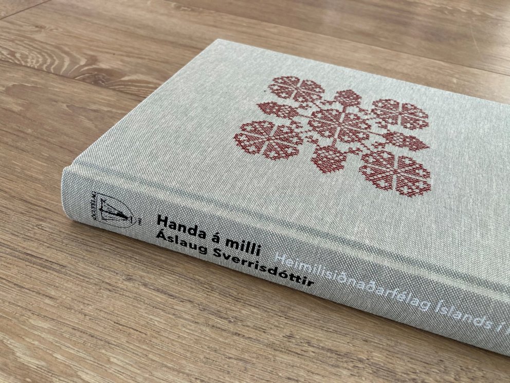 HANDA Á MILLI
