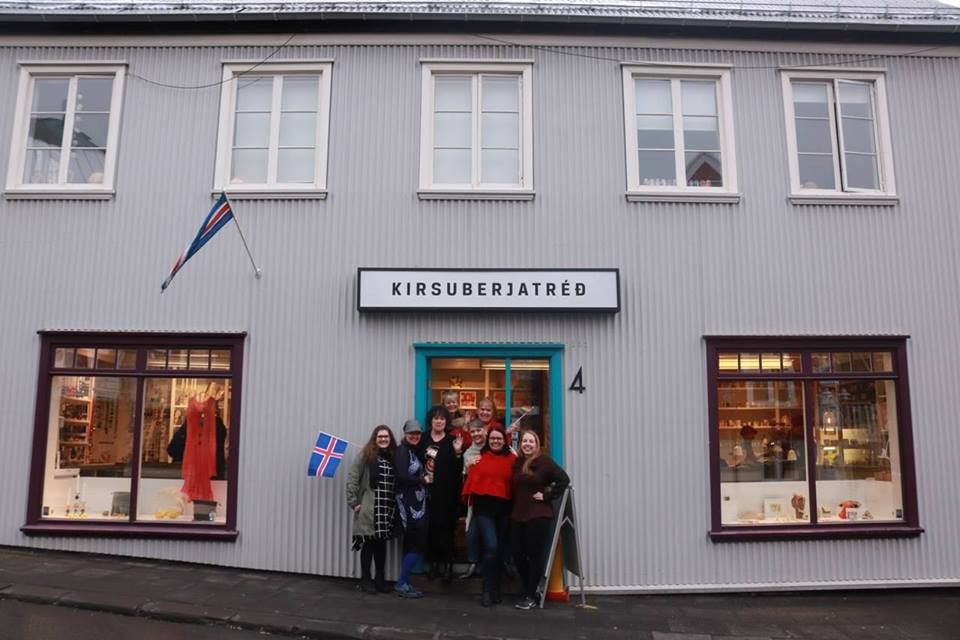Kirsuberjatréð 25 ára